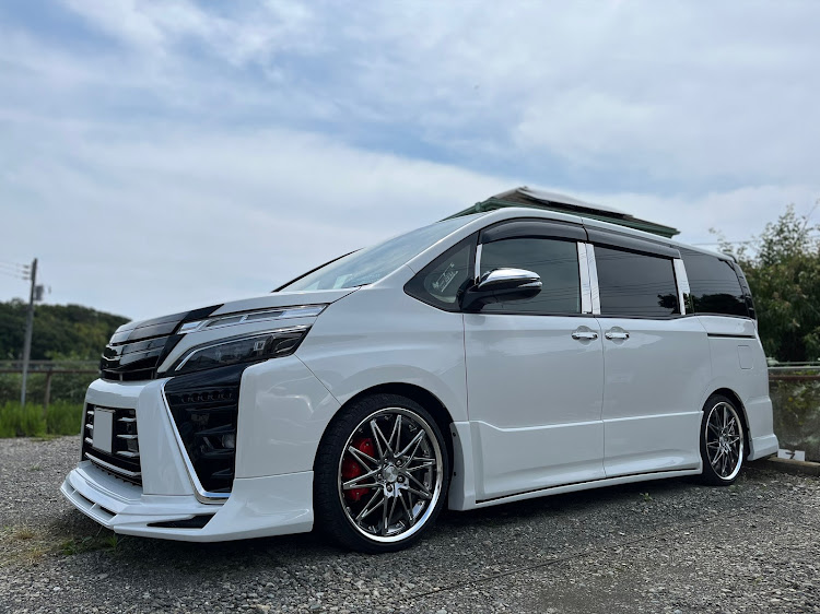 ヴォクシーの梅雨の晴れ間・洗車・ヴォクシー・ドライブに関するカスタム事例の投稿画像1枚目