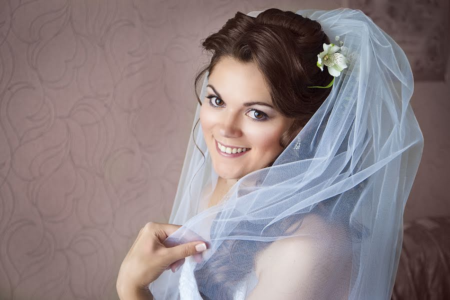 Wedding photographer Alesya Spiridonova (svadebnayapora). Photo of 25 January 2016