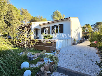 villa à Roquebrune-sur-Argens (83)