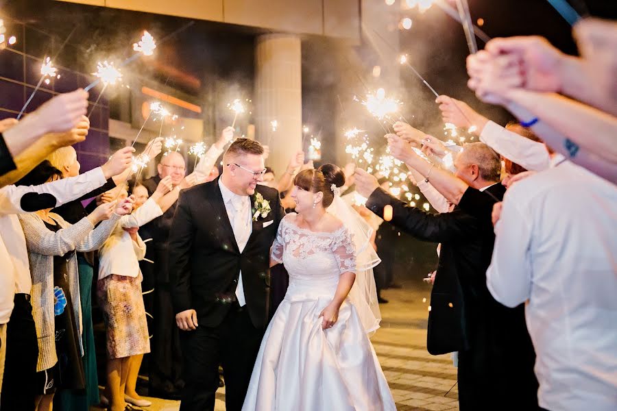 Fotógrafo de bodas Lenka Matušková (lenkamatuskova). Foto del 30 de marzo 2018