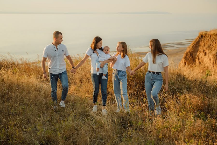 Fotógrafo de casamento Alina Paranina (alinaparanina). Foto de 8 de novembro 2023