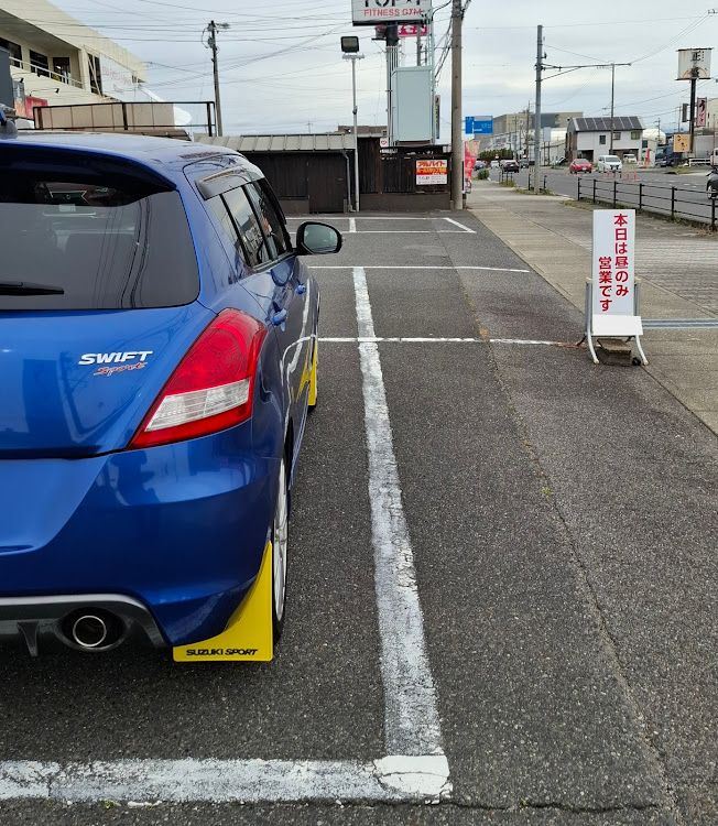 スイフトスポーツのGWの思い出・母の日・ハンドルカバー・ニャンチューン・鰻に関するカスタム事例の投稿画像2枚目