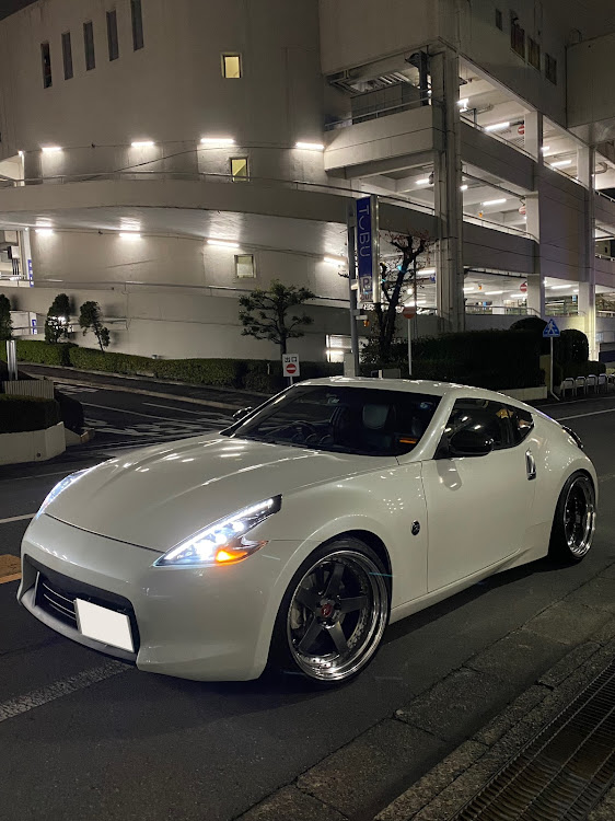 フェアレディZのpickUpCarsに選ばれたい・discover_ct・DISCOVER＋・12月もよろしくお願いします・徘徊ドライブに関するカスタム事例の投稿画像1枚目