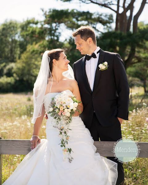 Jurufoto perkahwinan Linn Kristin Menden (fotografmenden). Foto pada 14 Mei 2019