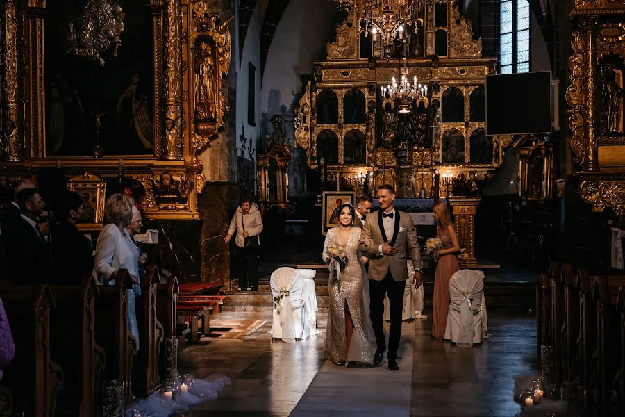 Fotografo di matrimoni Karolina Cicha (cichespojrzenie). Foto del 22 gennaio