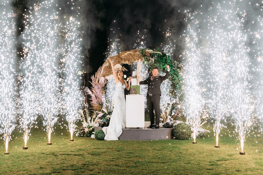 Fotógrafo de casamento Anastasiya Sluckaya (slutskaya). Foto de 25 de julho 2020