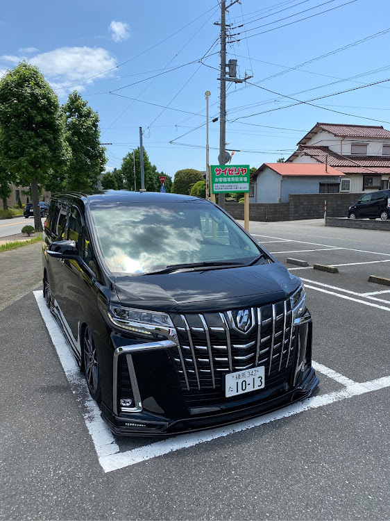 アルファードのヴェルファイア30後期に関するカスタム事例の投稿画像1枚目
