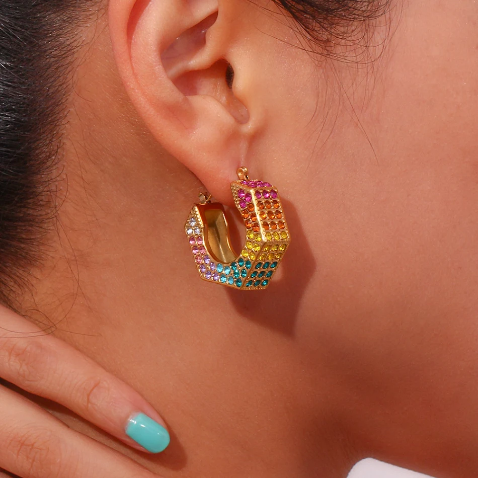 Pendientes Retro Personalizados Joyería Acero Inoxidable Chapado en Oro Anillo de Oreja Caja Diamante Hexagonal Un toque vintage y elegante.