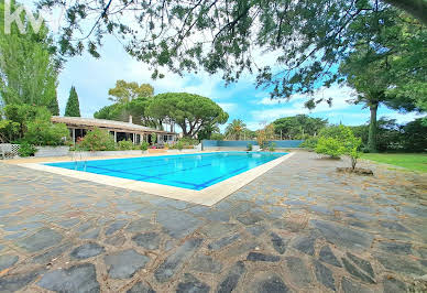 Maison avec piscine et terrasse 20