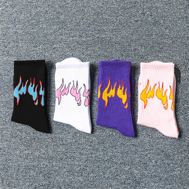 Calcetines deportivos de algodón llamas