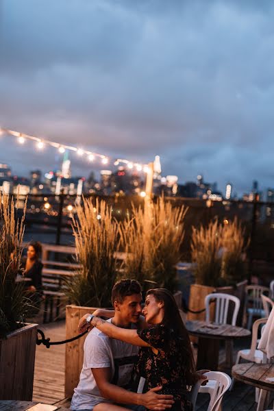 Fotógrafo de casamento Yuliya Zakharava (yuliyazakharava). Foto de 11 de setembro 2018