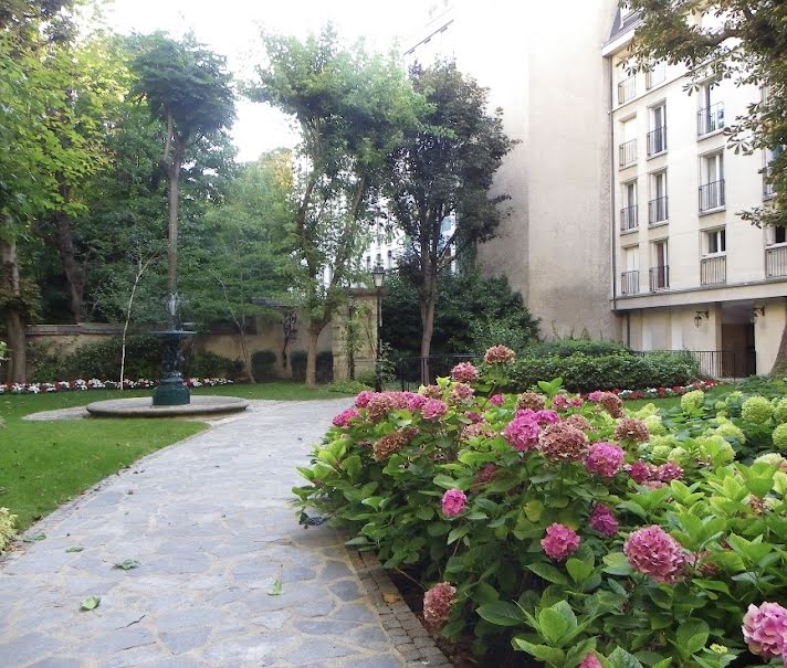 Location meublée appartement 2 pièces 45 m² à Paris 7ème (75007), 2 200 €