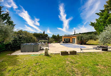 House with pool and terrace 5