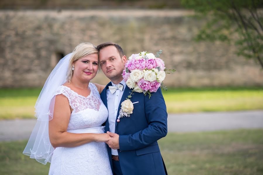 Fotografo di matrimoni Peter Szabo (szabopeter). Foto del 19 settembre 2019