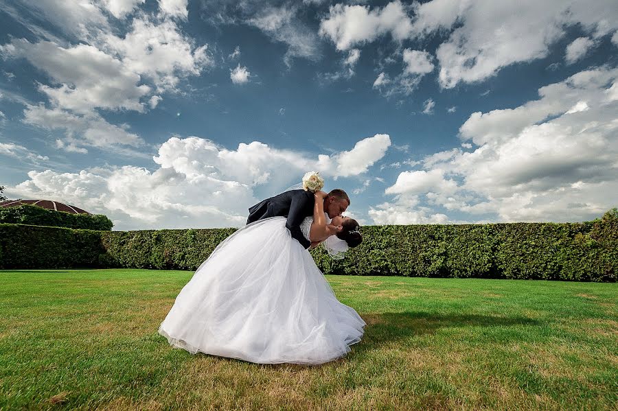 Fotógrafo de casamento Konstantin Pilipchuk (akrobat). Foto de 5 de março 2022