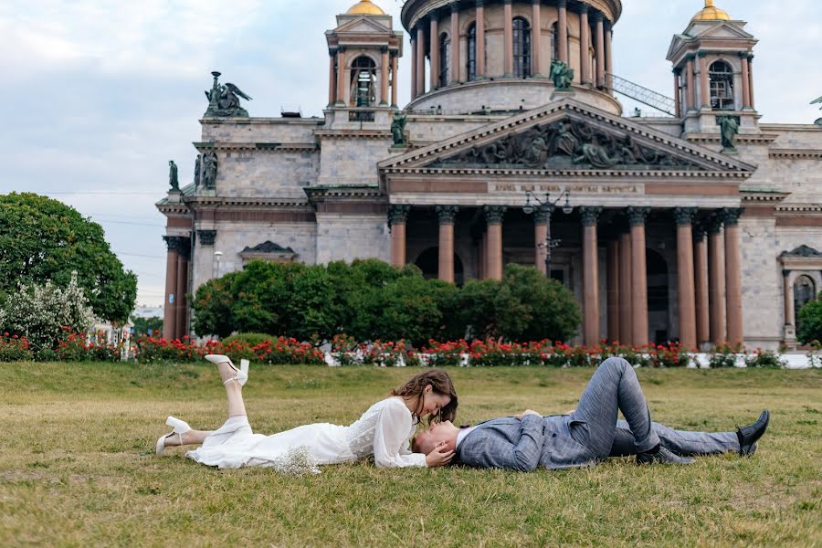 Fotógrafo de casamento Yuliya Vinogradova (vinogradovaphoto). Foto de 14 de dezembro 2023