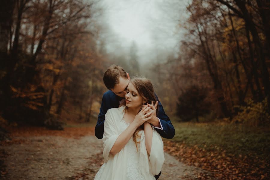 Fotografo di matrimoni Karolina Cisowska (karolinacisowska). Foto del 9 gennaio 2019