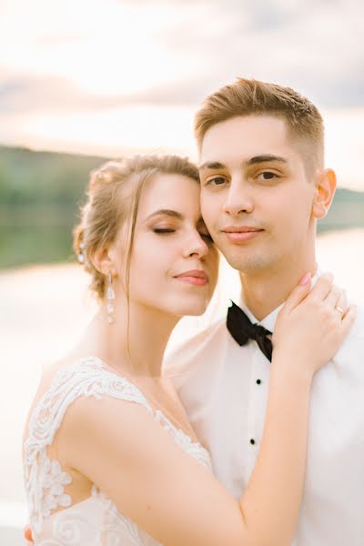 Fotógrafo de casamento Yuliia Svitla (svitla). Foto de 27 de fevereiro 2020