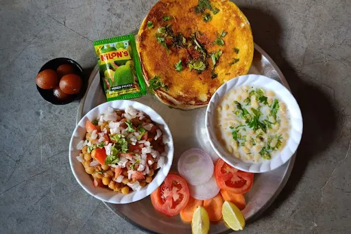 Masala Kulcha Thali