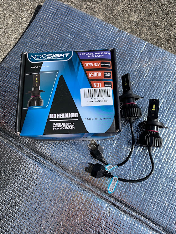 ファンカーゴの球交換・DIY・LEDヘッドライトバルブに関するカスタム事例の投稿画像1枚目