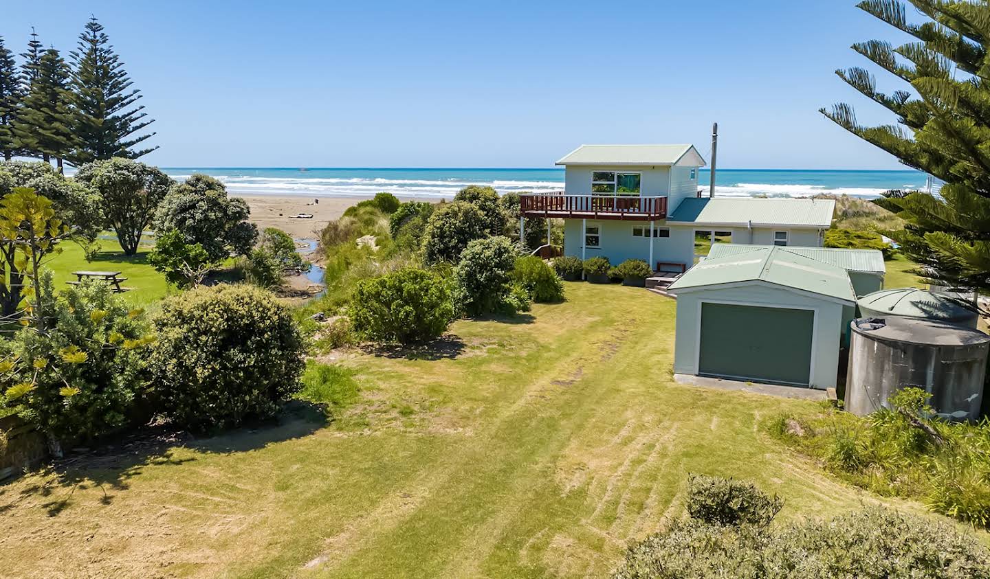 House with garden Riversdale Beach