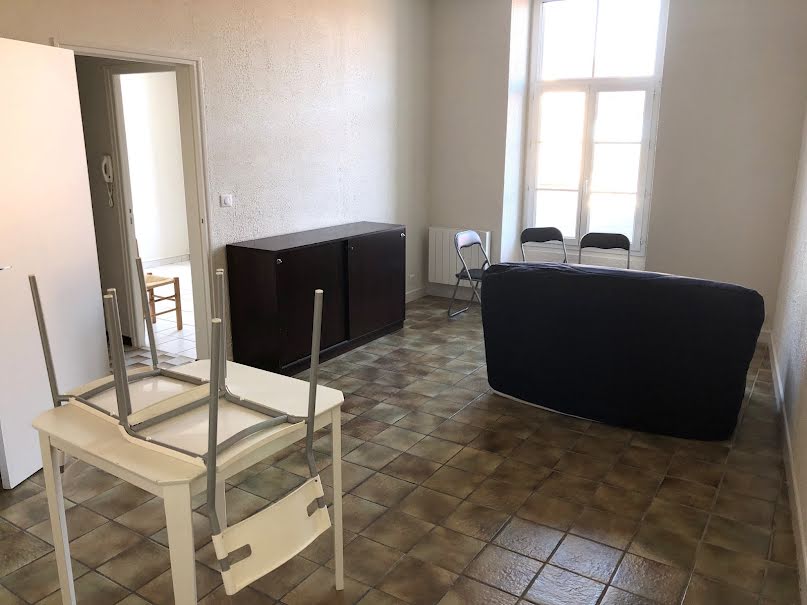 Location  appartement 2 pièces 42 m² à Chaumont (52000), 400 €