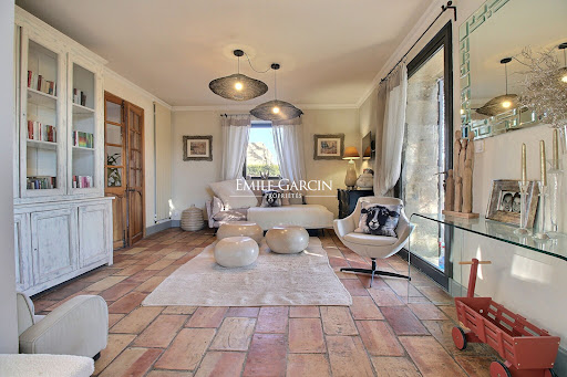 Maison avec piscine et jardin 5