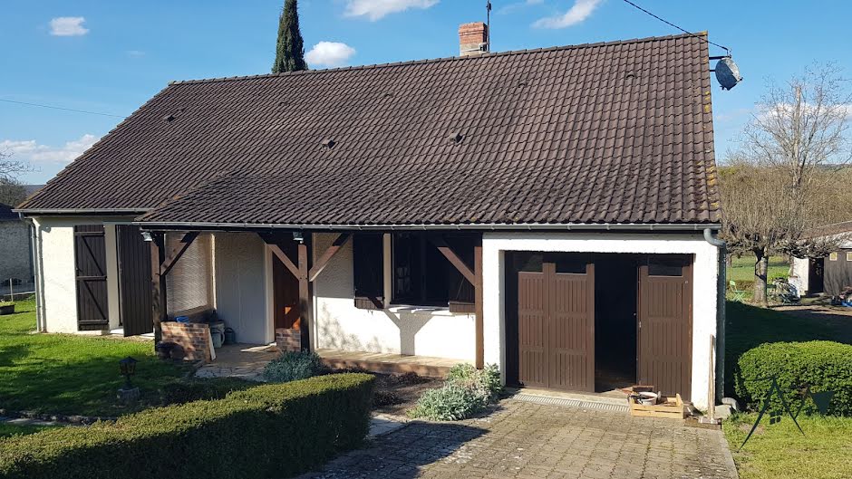 Vente maison 4 pièces 95 m² à Saint-Amand-Montrond (18200), 138 000 €