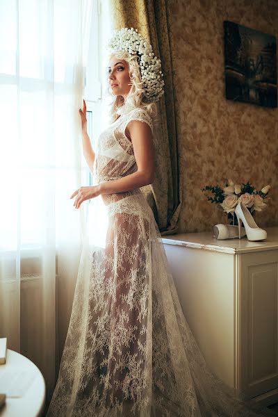 Wedding photographer Oksana Tretyakova (zabava2506). Photo of 30 March 2016