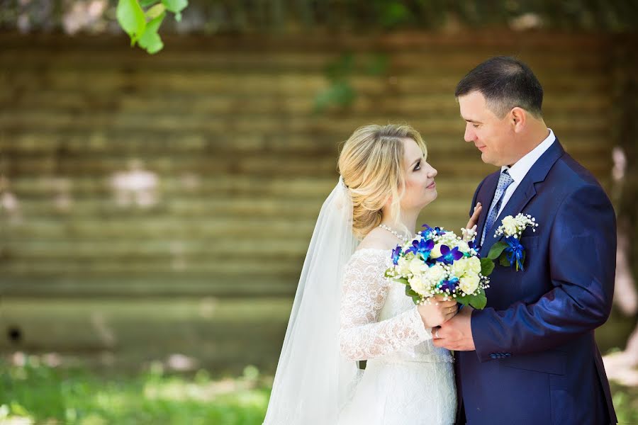 Fotografo di matrimoni Veronika Demchich (veronikad). Foto del 30 aprile 2019