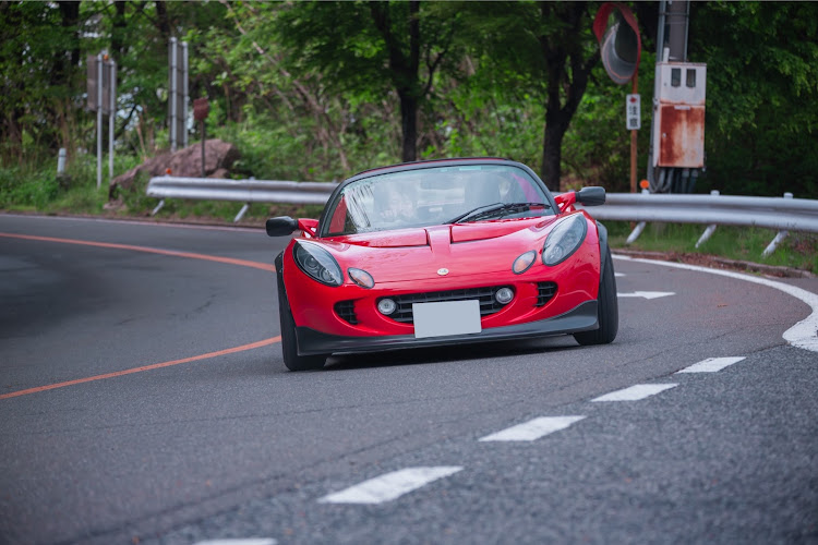 エリーゼの夕暮れ時・ボディカラー図鑑・ミーティング・RCF・はじめまして。初投稿です。に関するカスタム事例の投稿画像3枚目