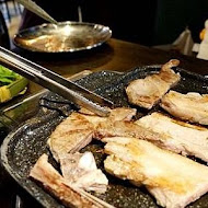 水刺床韓式烤肉餐廳(青海店)