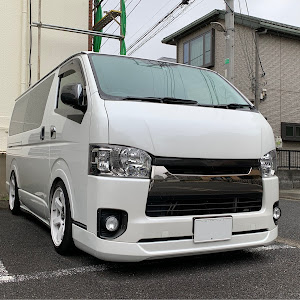 ハイエースバン TRH200V