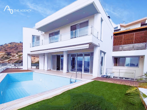 Villa avec piscine 2