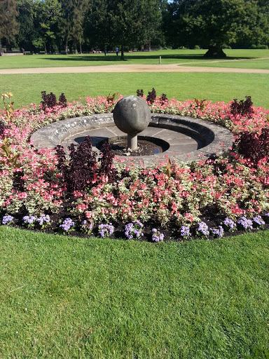 Tredegar Dry Fountain 