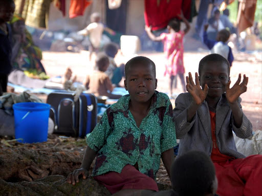 South Sudanese refugee children play in the open near their shelter in the Congolese village of Karukwat, northeast of Orientale Province in the Democratic Republic of the Congo, November 12, 2016. /REUTERS