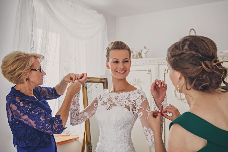 Fotógrafo de casamento Anna Rygało-Galewska (annmarieframes). Foto de 28 de outubro 2016