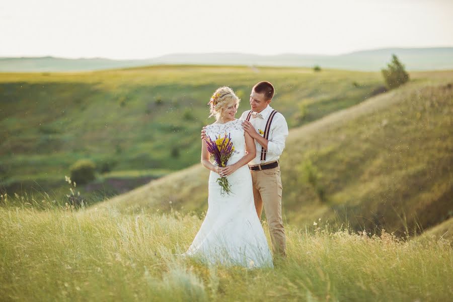 Wedding photographer Anna Kolmakova (anutakolmakova). Photo of 15 May 2017