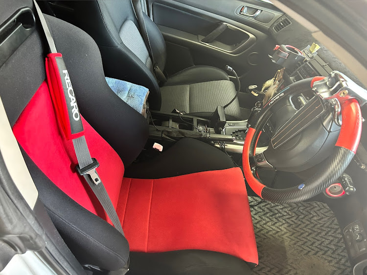 レガシィツーリングワゴンの今年もよろしくお願いします・低そうで低くない少し低い車・[Ｆ-style]に関するカスタム事例の投稿画像2枚目