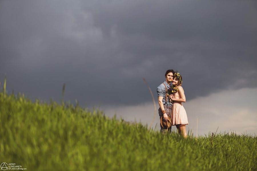 Wedding photographer Artem Goncharov (odinmig). Photo of 3 July 2014