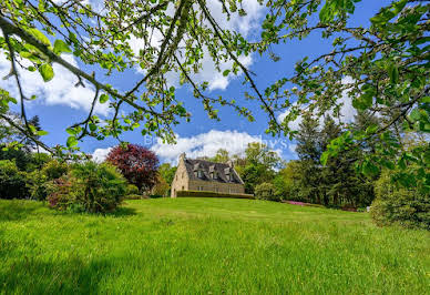 Seaside property with garden 3