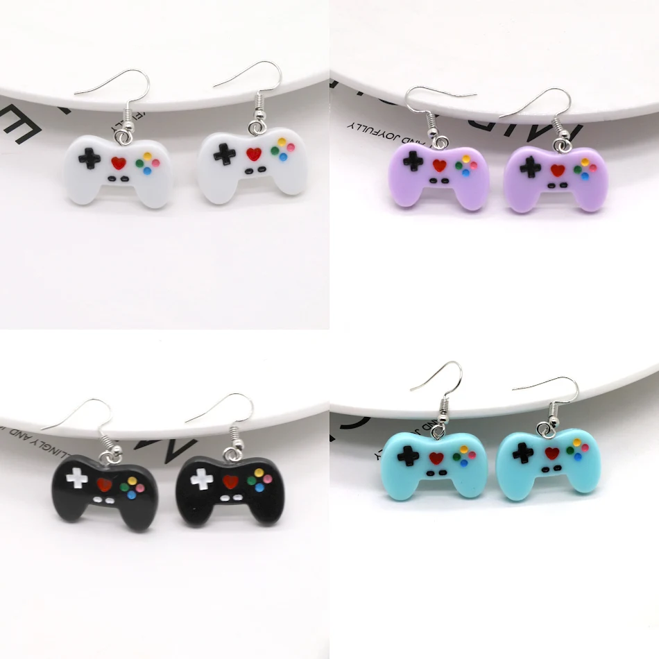 Schattige snoepkleurige hars spelmachine oorbellen mode, een speels en trendy accessoire om je outfit op te fleuren en je persoonlijke stijl te laten zien.