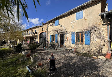 Maison avec piscine et terrasse 2