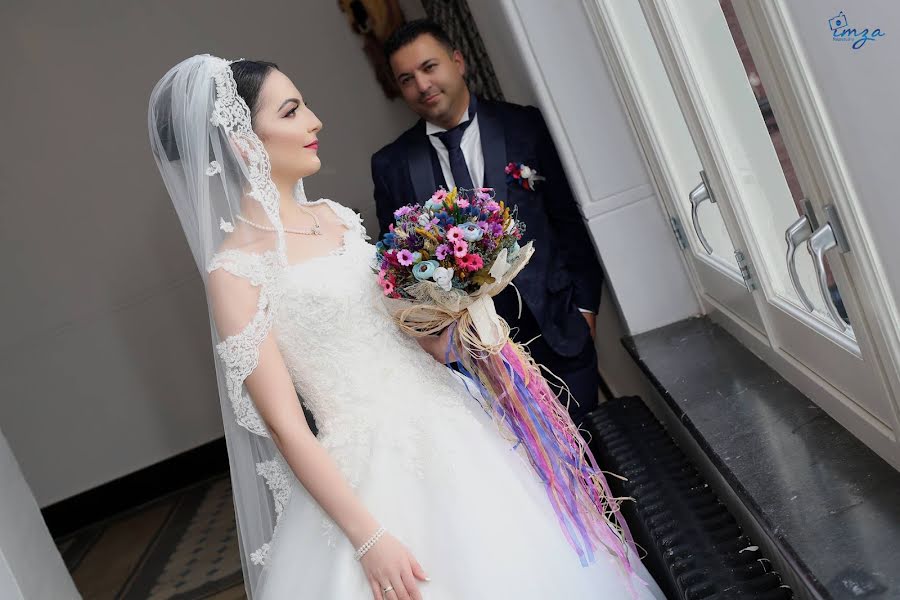 Fotógrafo de casamento Abdurrahman Özerhene (fotostudioimza). Foto de 6 de março 2019