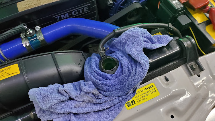 ソアラのDIY・ウォータバイパスホース交換に関するカスタム事例の投稿画像3枚目