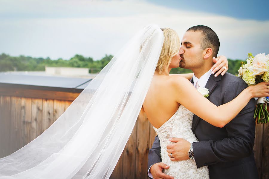 Fotógrafo de casamento Dannie Dan-Irabor (danniedan-irabor). Foto de 9 de março 2020