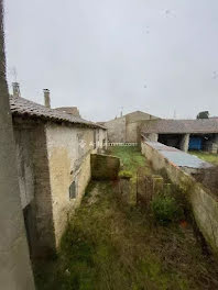 maison à Beauvais-sur-Matha (17)