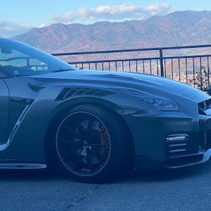 NISSAN GT-R R35