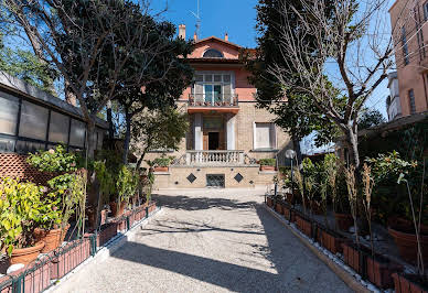 Villa avec piscine et jardin 2