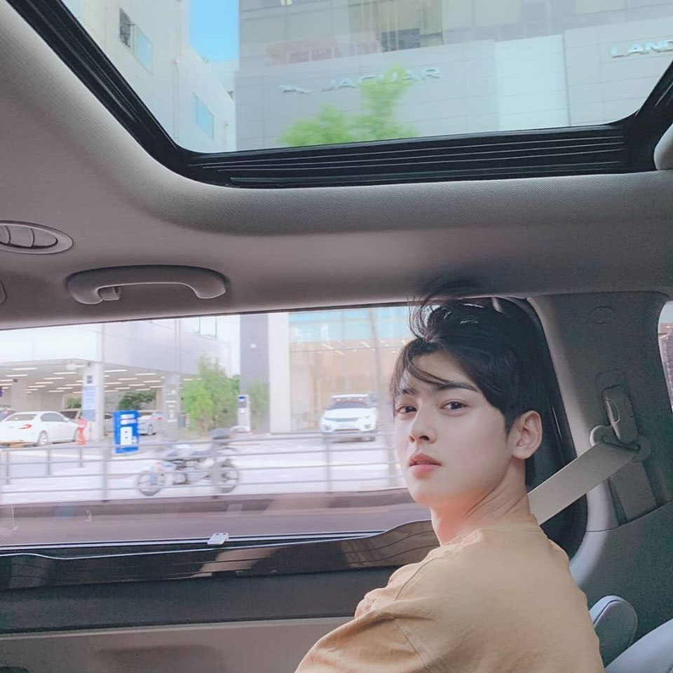 These 10+ Photos Of ASTRO's Cha Eunwoo Will Definitely Make You Wish He Was  Your Boyfriend - Koreaboo